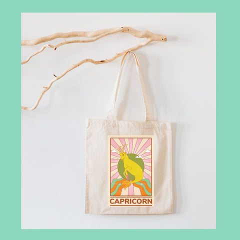 Capricorn groovy tarot card tote bag